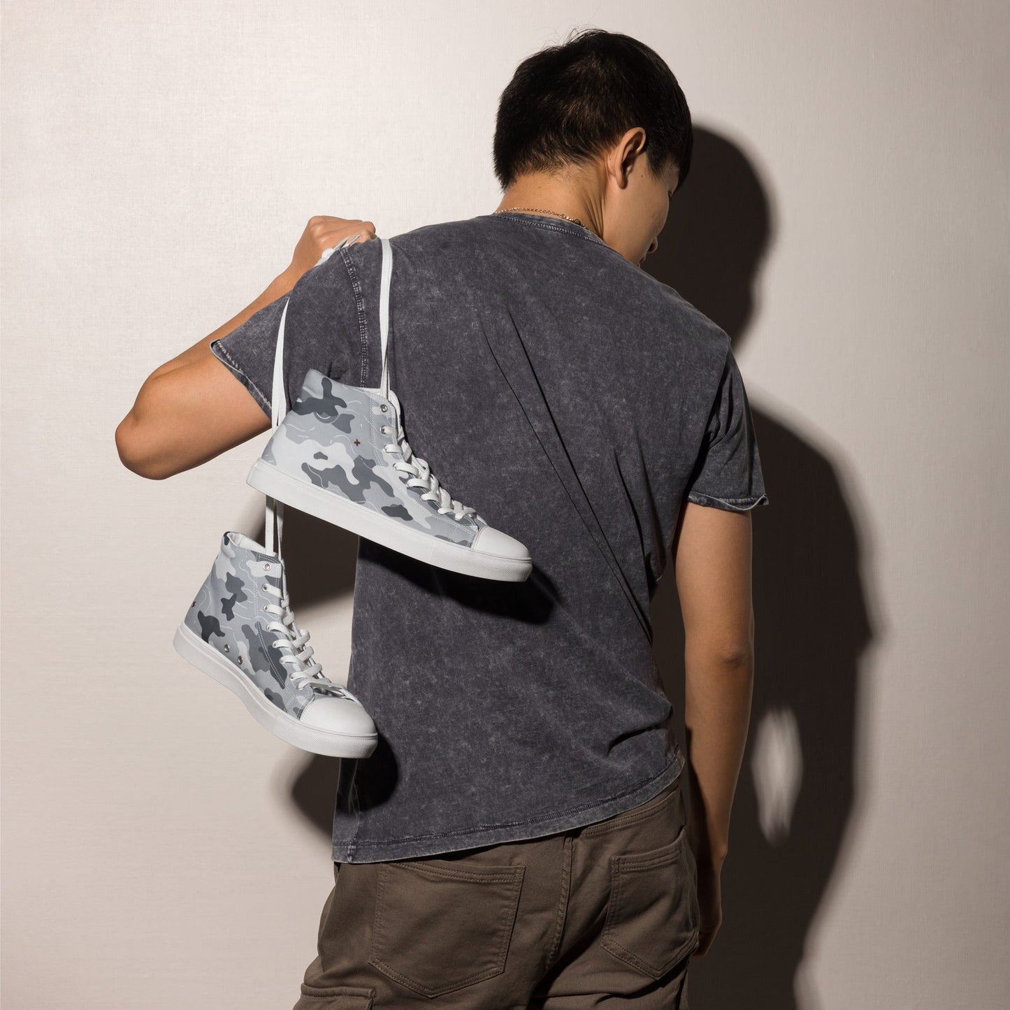 Frozen Tundra Topo CAMO Mens high top canvas shoes - High Top Canvas Shoes