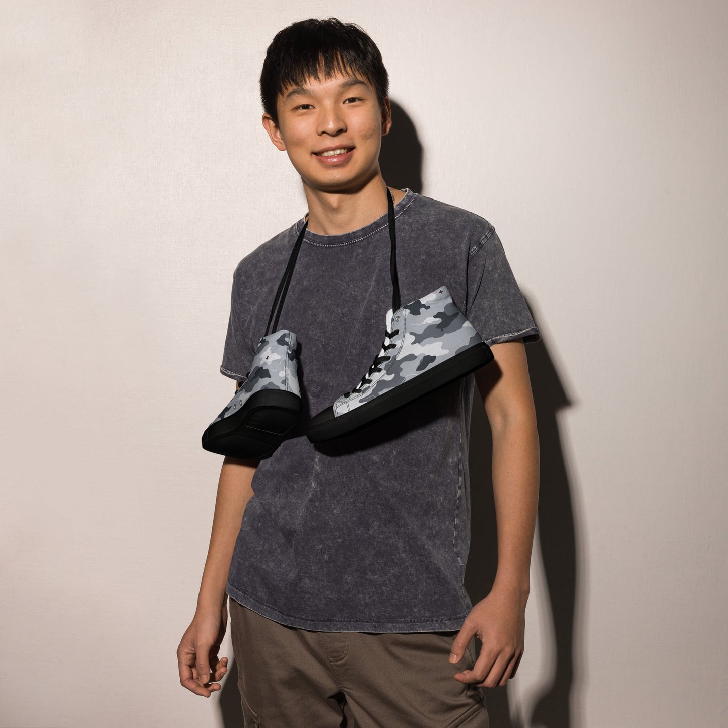 Frozen Tundra Topo CAMO Mens high top canvas shoes - High Top Canvas Shoes