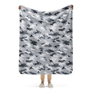 Frozen Tundra Topo CAMO Sherpa Blanket - 50″×60″