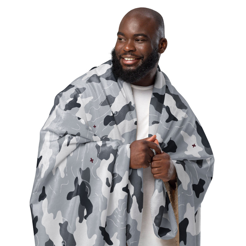 Frozen Tundra Topo CAMO Sherpa Blanket