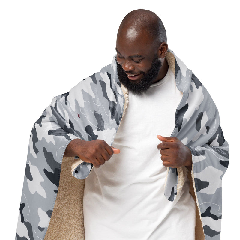 Frozen Tundra Topo CAMO Sherpa Blanket
