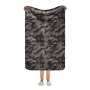 Splinter Black Forest CAMO Sherpa Blanket - 37″×57″