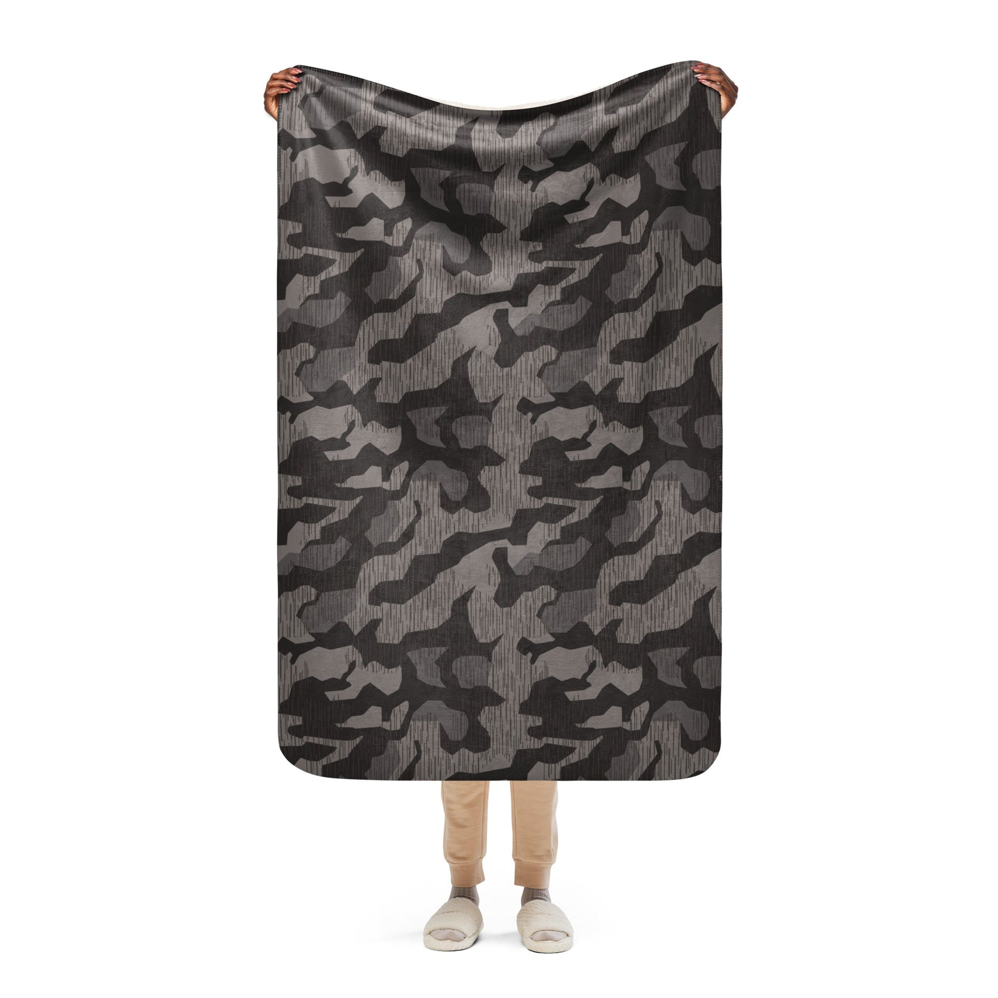 German Black Forest Splinter CAMO Sherpa Blanket - 37″×57″