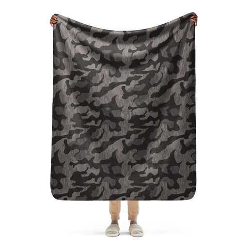 Splinter Black Forest CAMO Sherpa Blanket - 50″×60″
