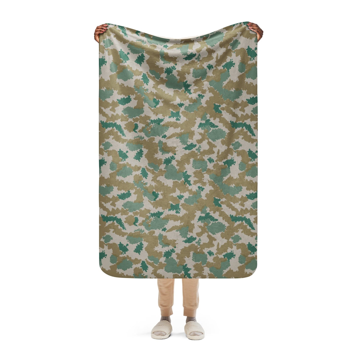 German Flachentarn Blumentarn CAMO Sherpa blanket - 37″×57″ - Blankets