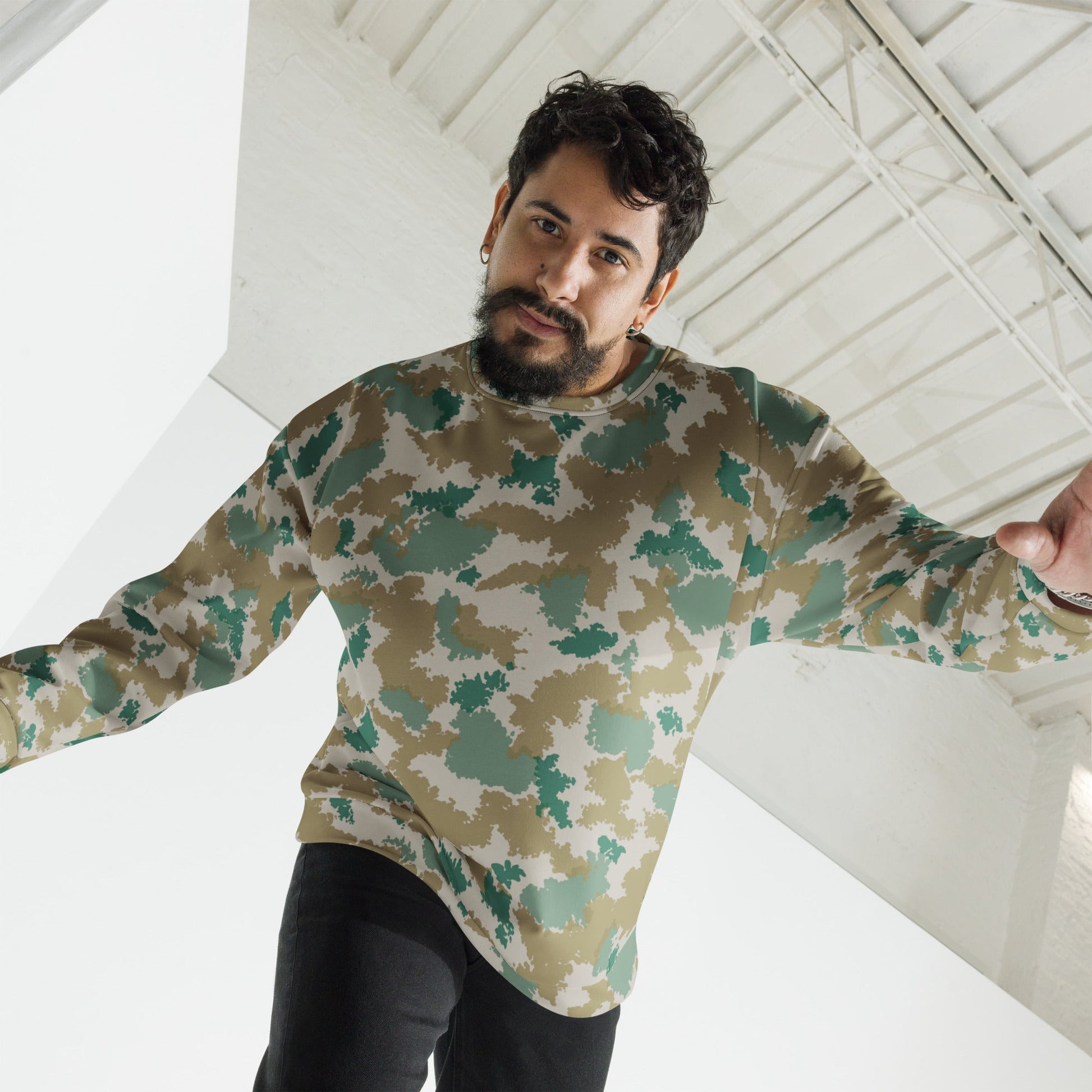 German Flachentarn Blumentarn CAMO Unisex Sweatshirt - Sweatshirts