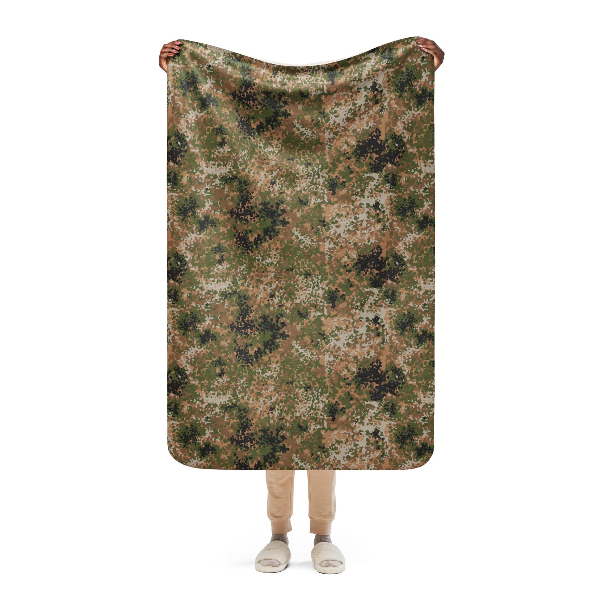German Flecktarn Multi-terrain CAMO Sherpa Blanket - 37″×57″