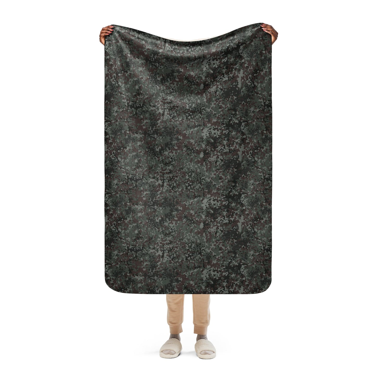 German Flecktarn Night Ops CAMO Sherpa Blanket - 37″×57″