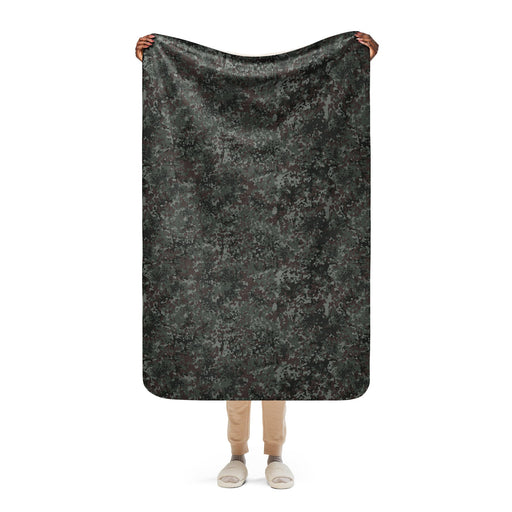 Flecktarn Bundeswehr Night Ops CAMO Sherpa Blanket - 37″×57″