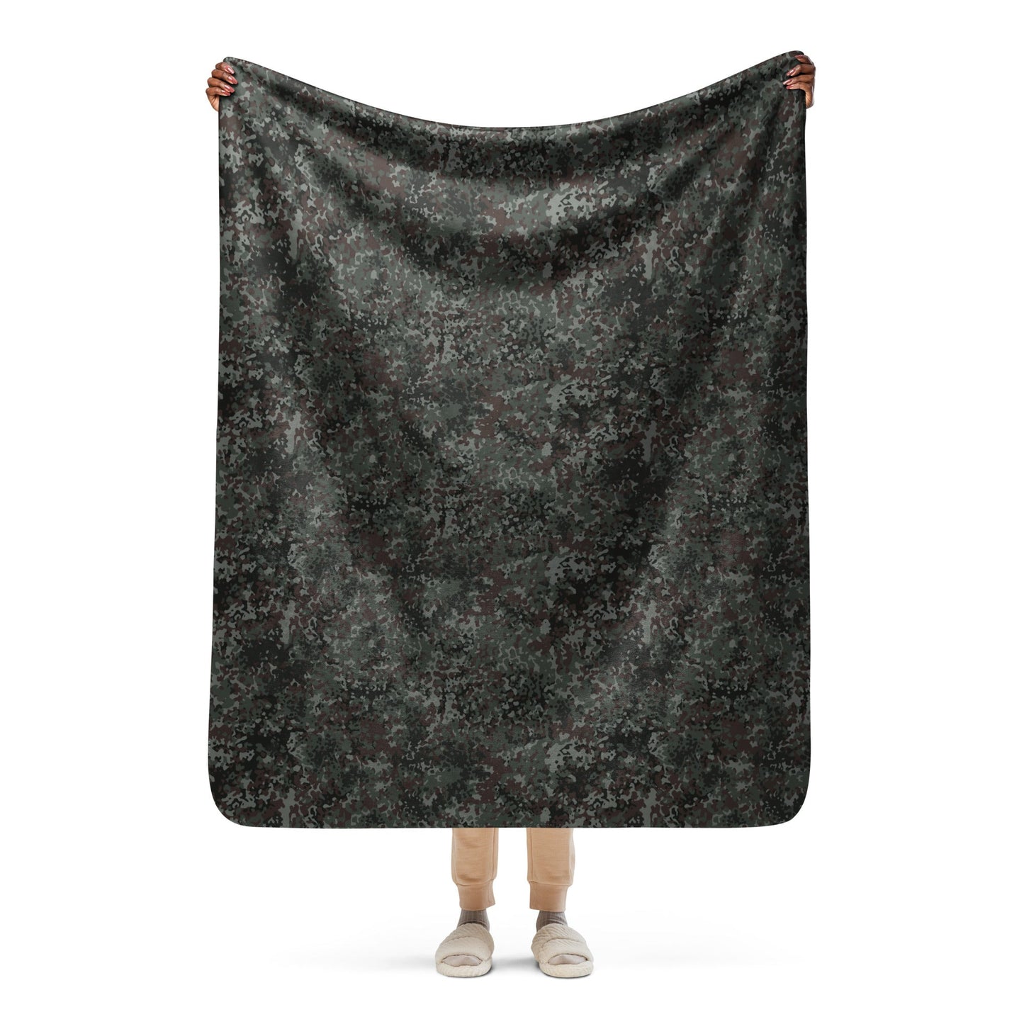 German Flecktarn Night Ops CAMO Sherpa Blanket - 50″×60″