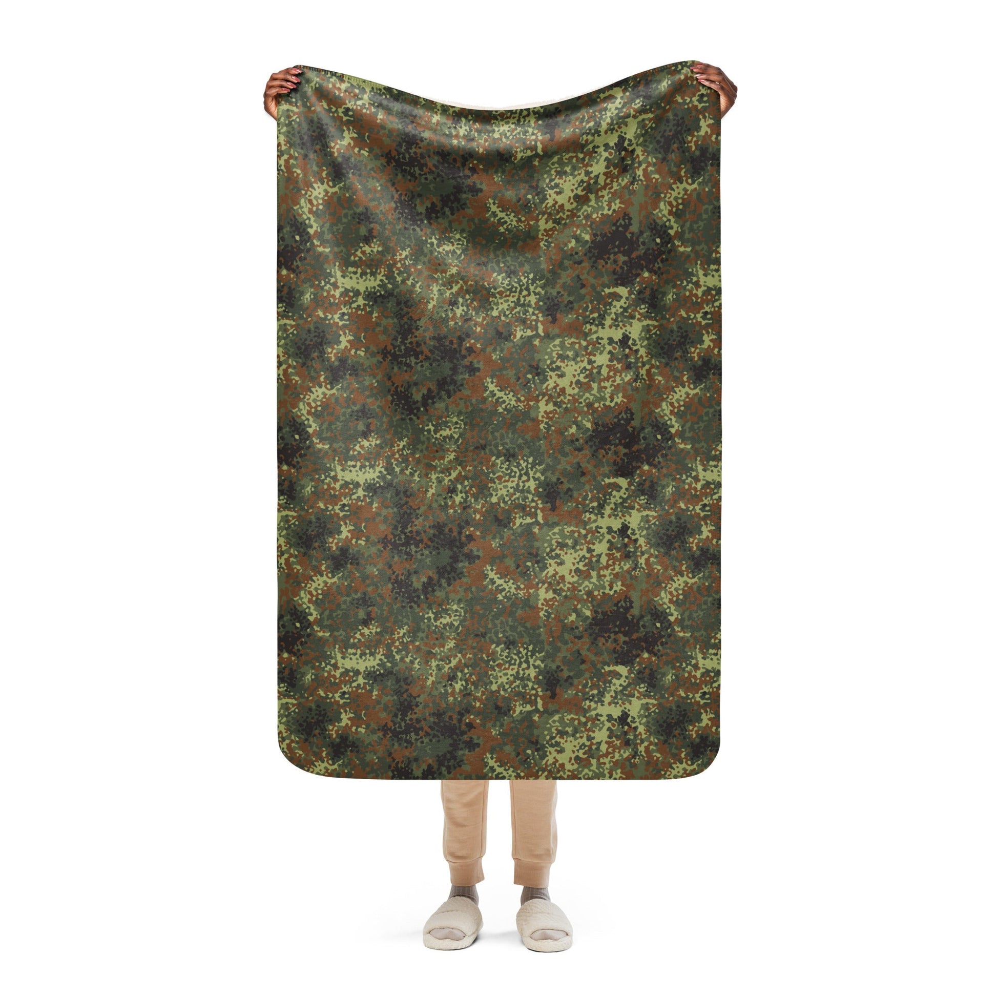 German Flecktarn Spring CAMO Sherpa Blanket - 37″×57″