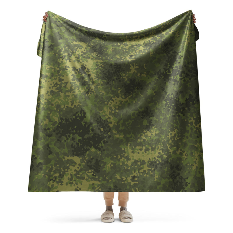 Flecktarn Bundeswehr Tropical CAMO Sherpa Blanket - 60″×80″