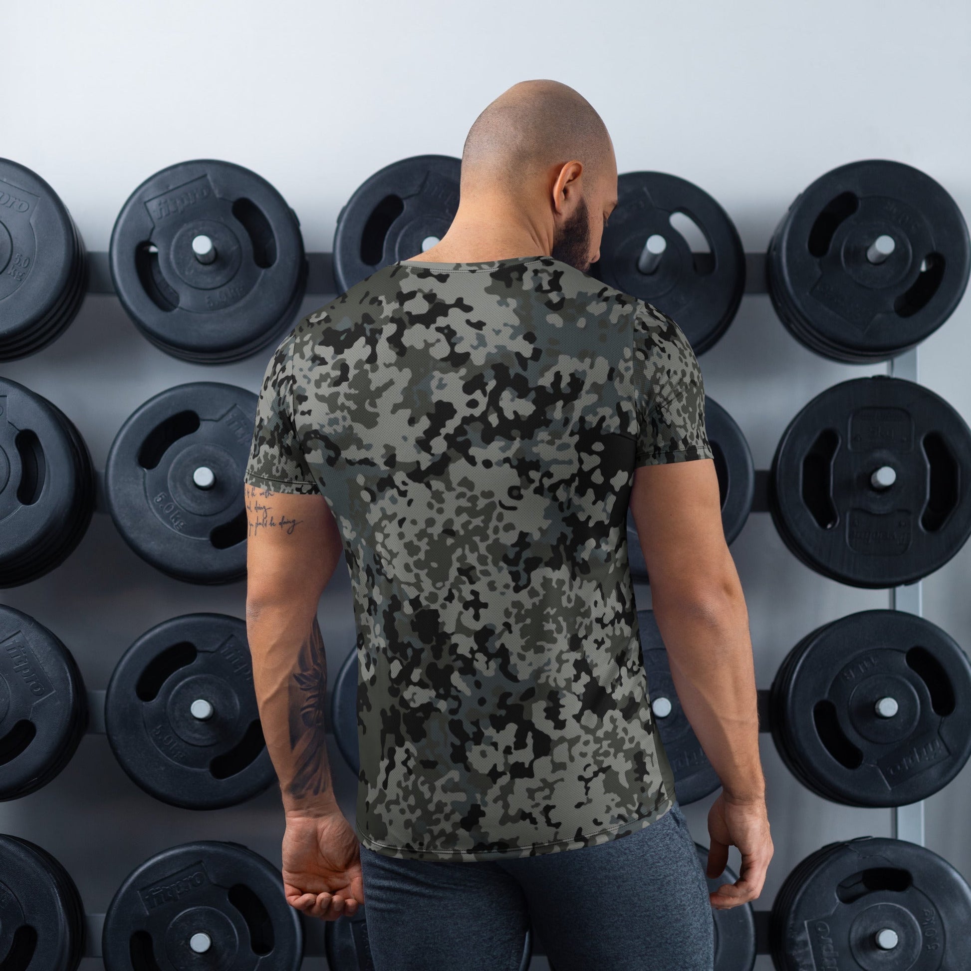 German Flecktarn Urban CAMO Mens athletic t-shirt - Athletic T-Shirts