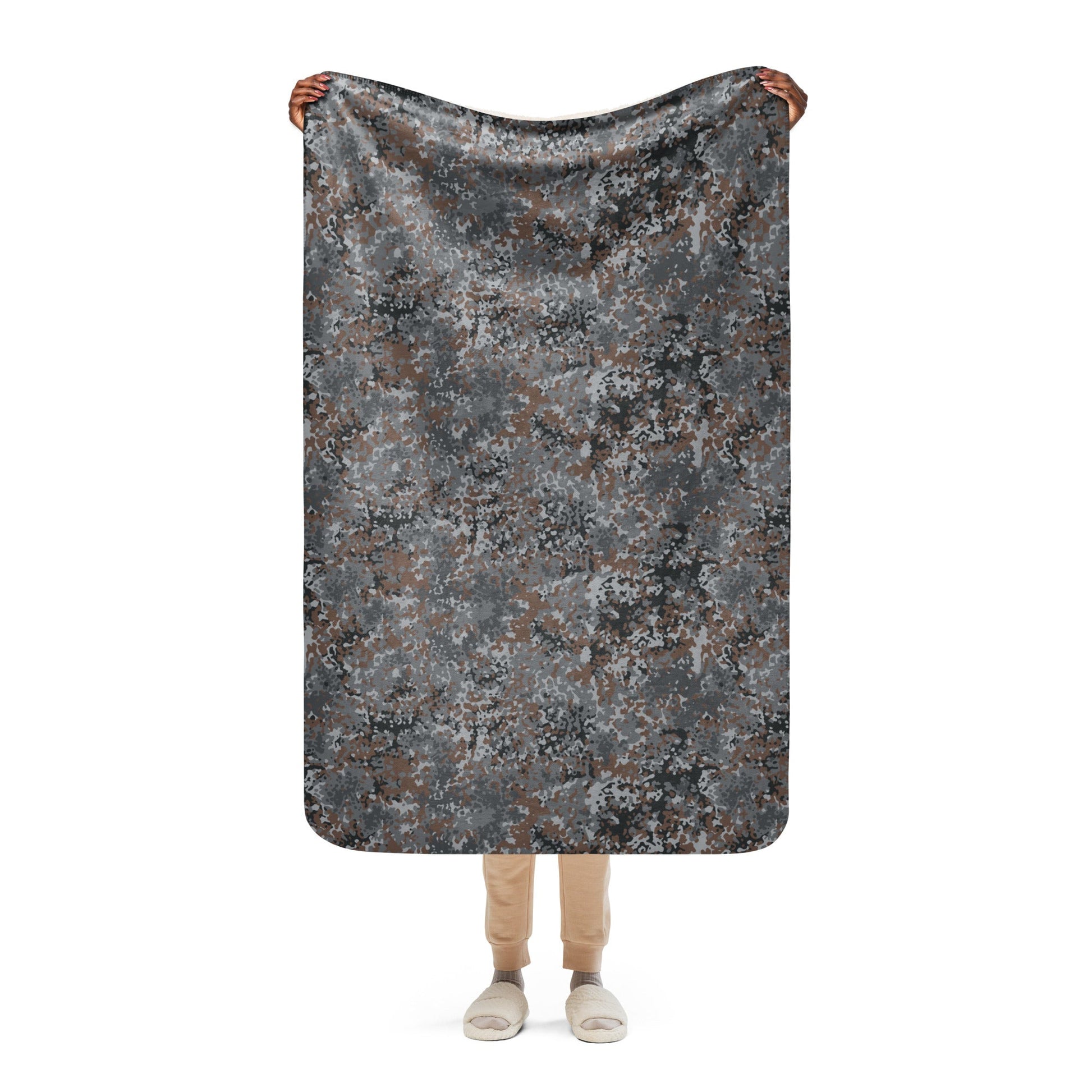 German Flecktarn Urban CAMO Sherpa Blanket - 37″×57″