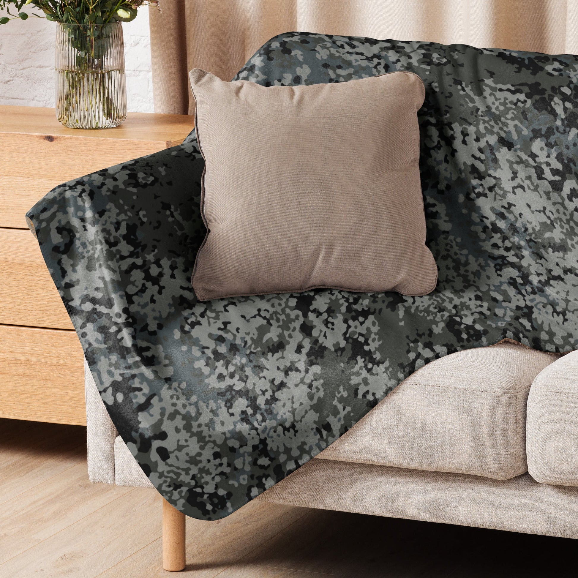 German Flecktarn Urban CAMO Sherpa blanket - Blanket
