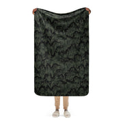 Leibermuster Nachtjäger CAMO Sherpa Blanket - 37″×57″