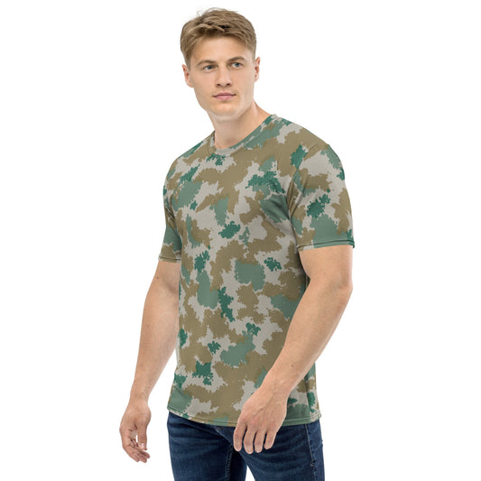 German M58 Flachentarn Blumentarn CAMO Men’s t-shirt - Mens T-Shirt