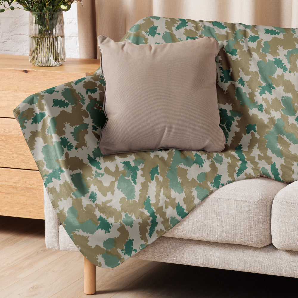 German M58 Flachentarn Blumentarn CAMO Sherpa blanket - Blanket