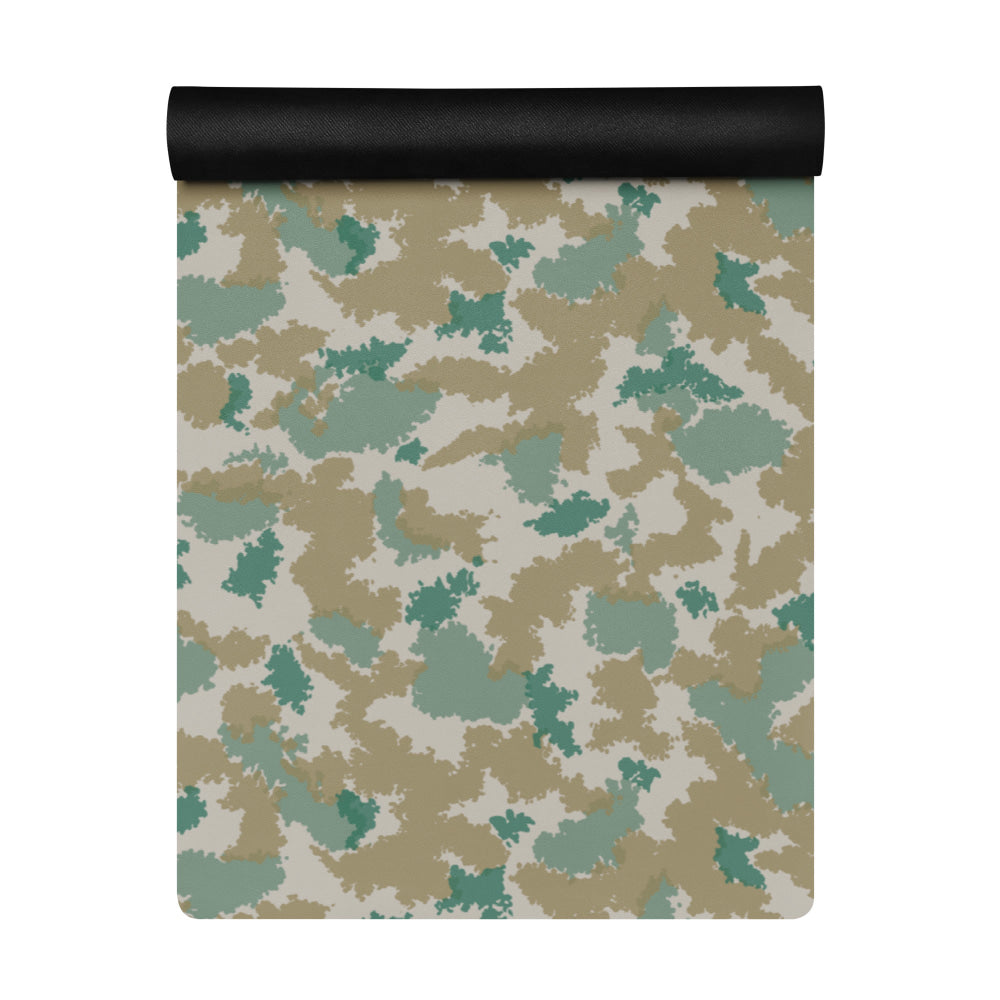 German M58 Flachentarn Blumentarn CAMO Yoga mat