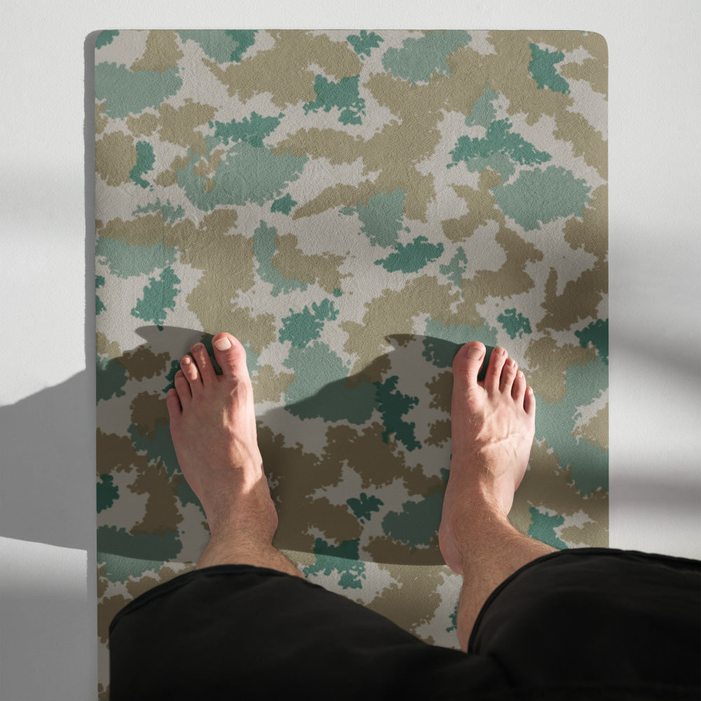 German M58 Flachentarn Blumentarn CAMO Yoga mat