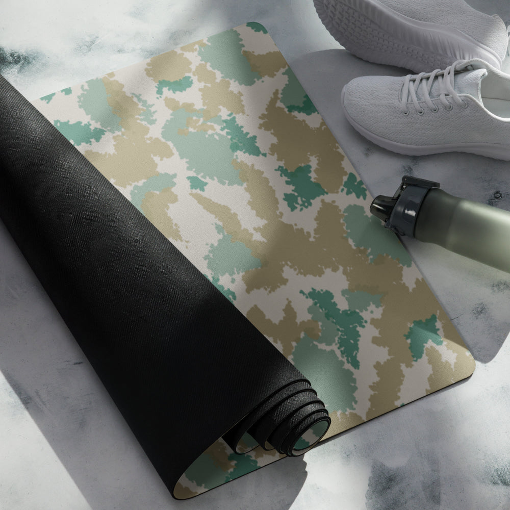 German M58 Flachentarn Blumentarn CAMO Yoga mat