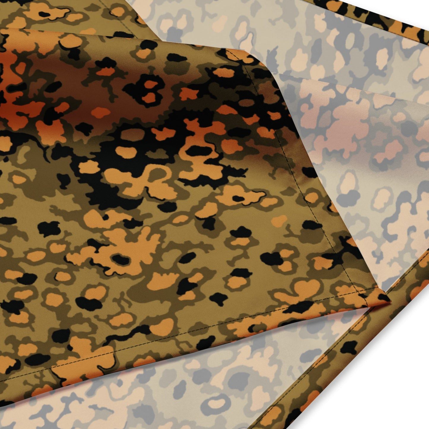 German Oak Leaf Eichenlaubmuster Autumn CAMO Bandana