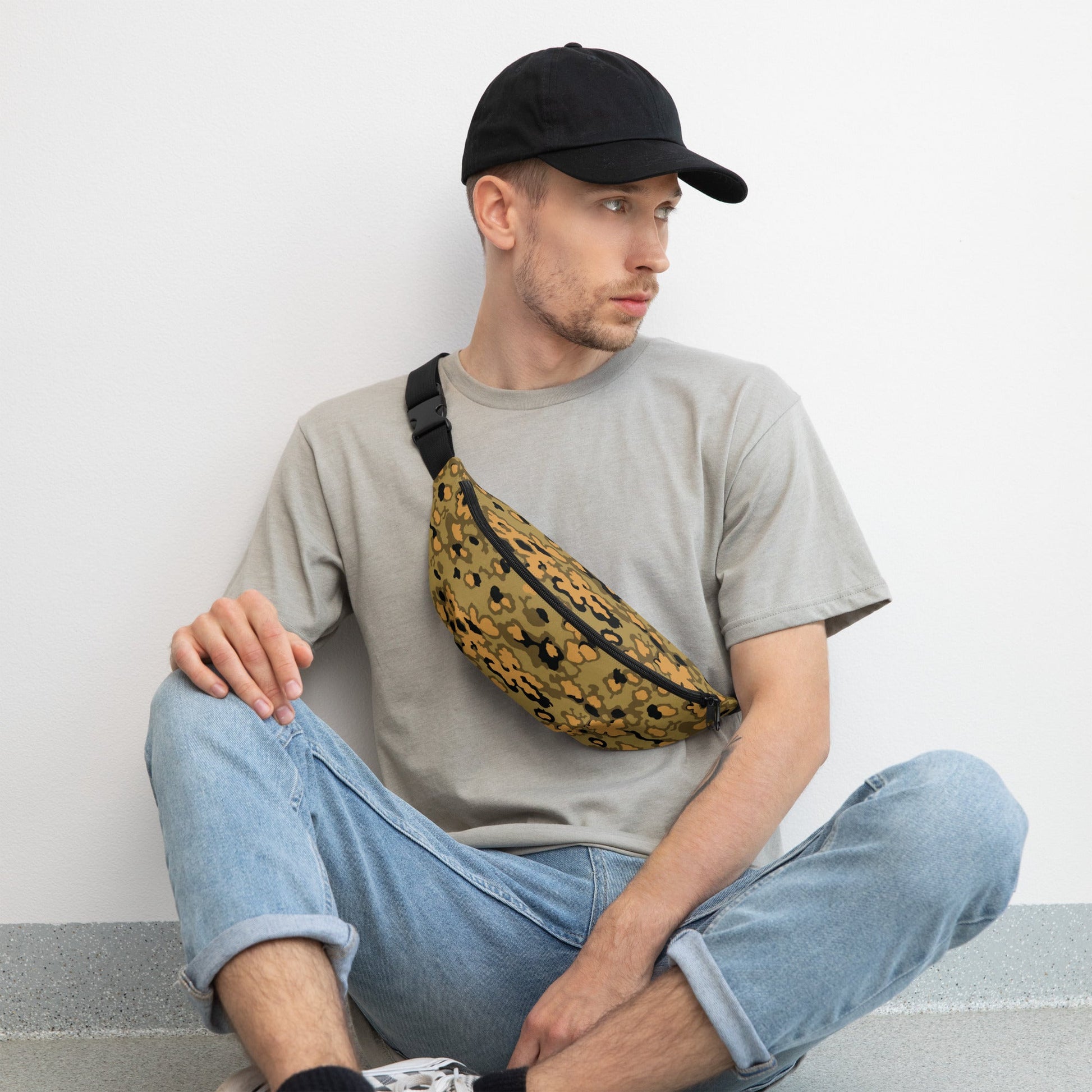 German Oak Leaf Eichenlaubmuster Autumn CAMO Fanny Pack - S/M