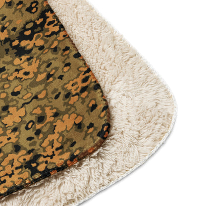 German Oak Leaf Eichenlaubmuster Autumn CAMO Sherpa blanket - Blankets