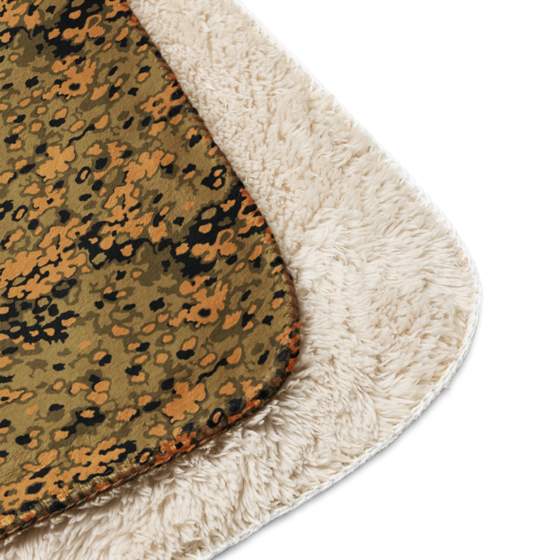German Oak Leaf Eichenlaubmuster Autumn CAMO Sherpa Blanket