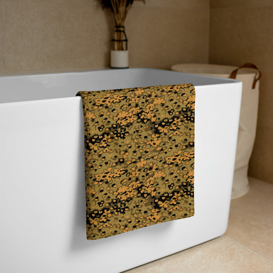 German Oak Leaf Eichenlaubmuster Autumn CAMO Towel