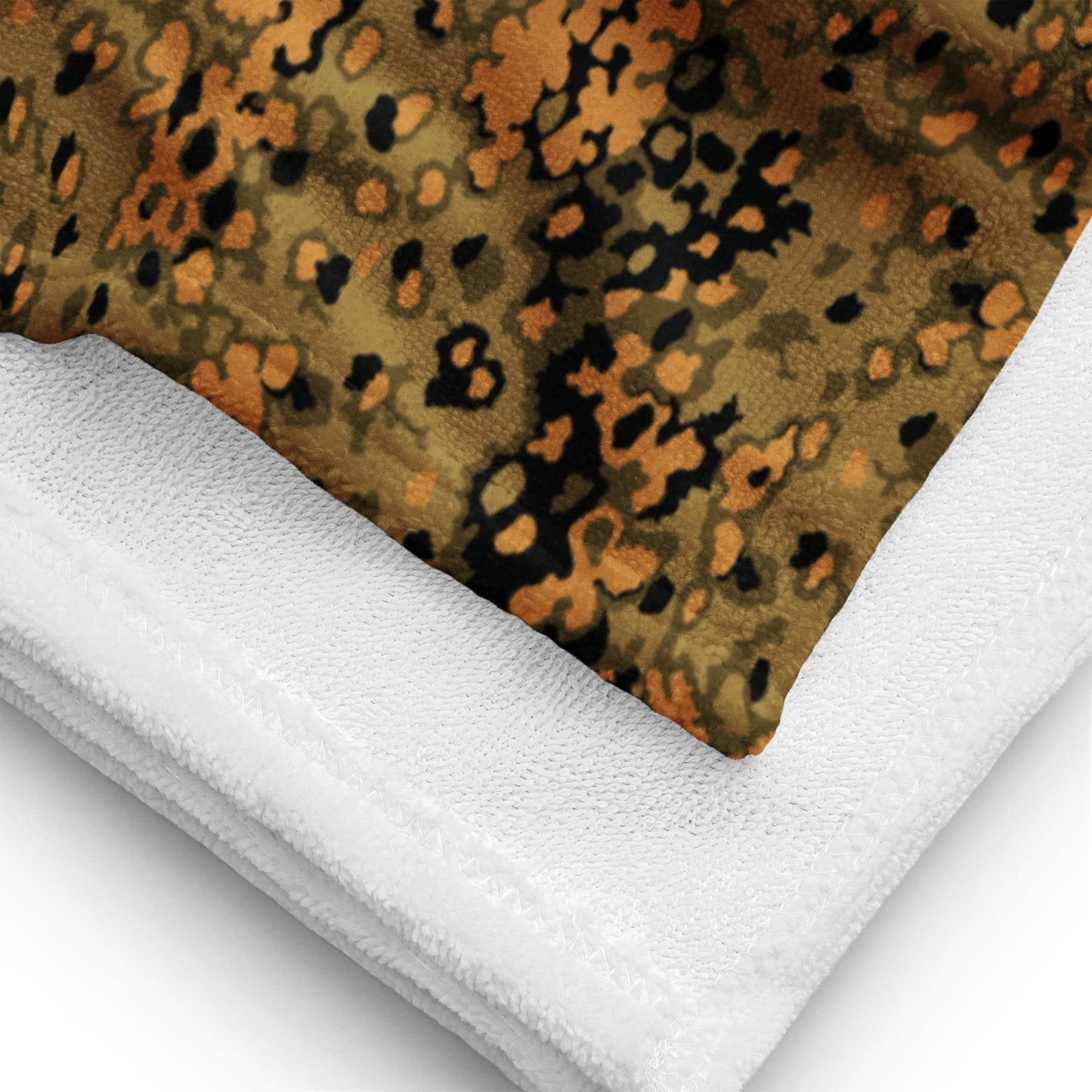 German Oak Leaf Eichenlaubmuster Autumn CAMO Towel