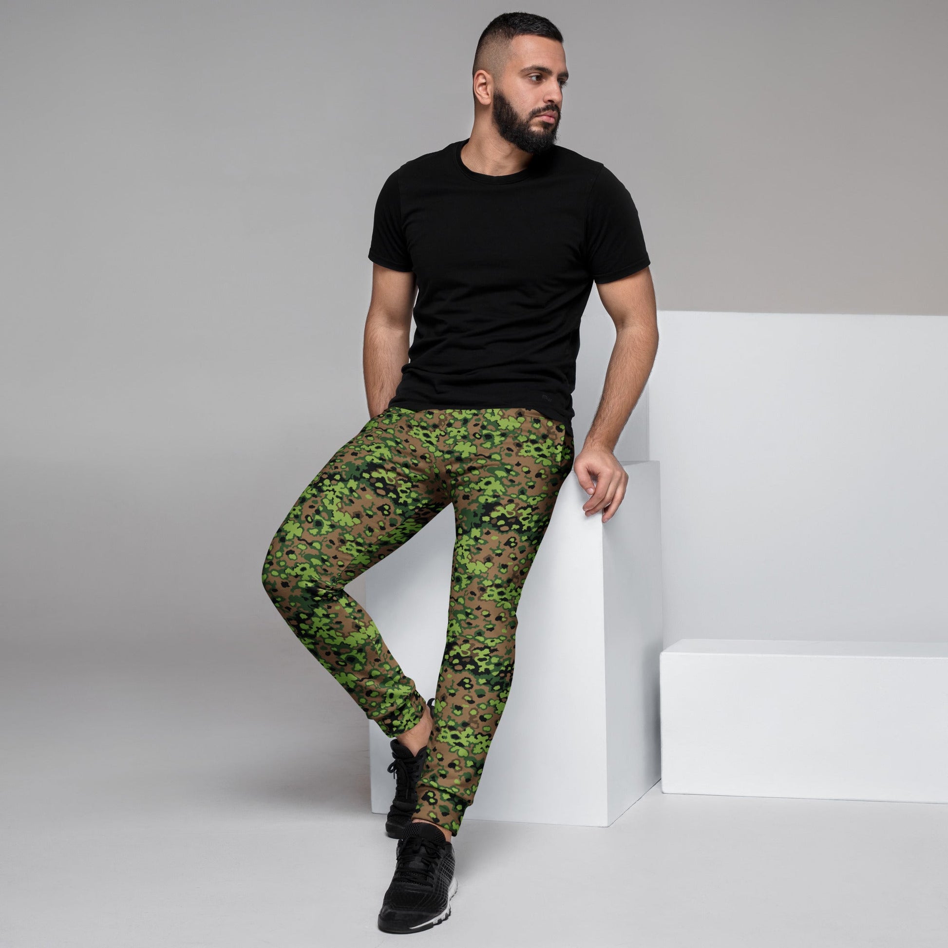German Oak Leaf Eichenlaubmuster Spring CAMO Mens Joggers