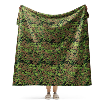 German Oak Leaf Eichenlaubmuster Spring CAMO Sherpa blanket - 60″×80″ - Blanket