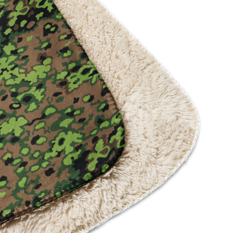 Oak Leaf Eichenlaubmuster Spring CAMO Sherpa Blanket