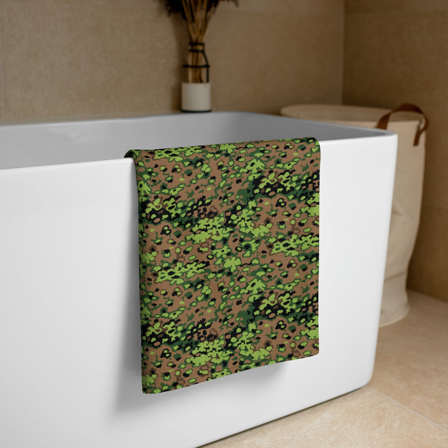 German Oak Leaf Eichenlaubmuster Spring CAMO Towel