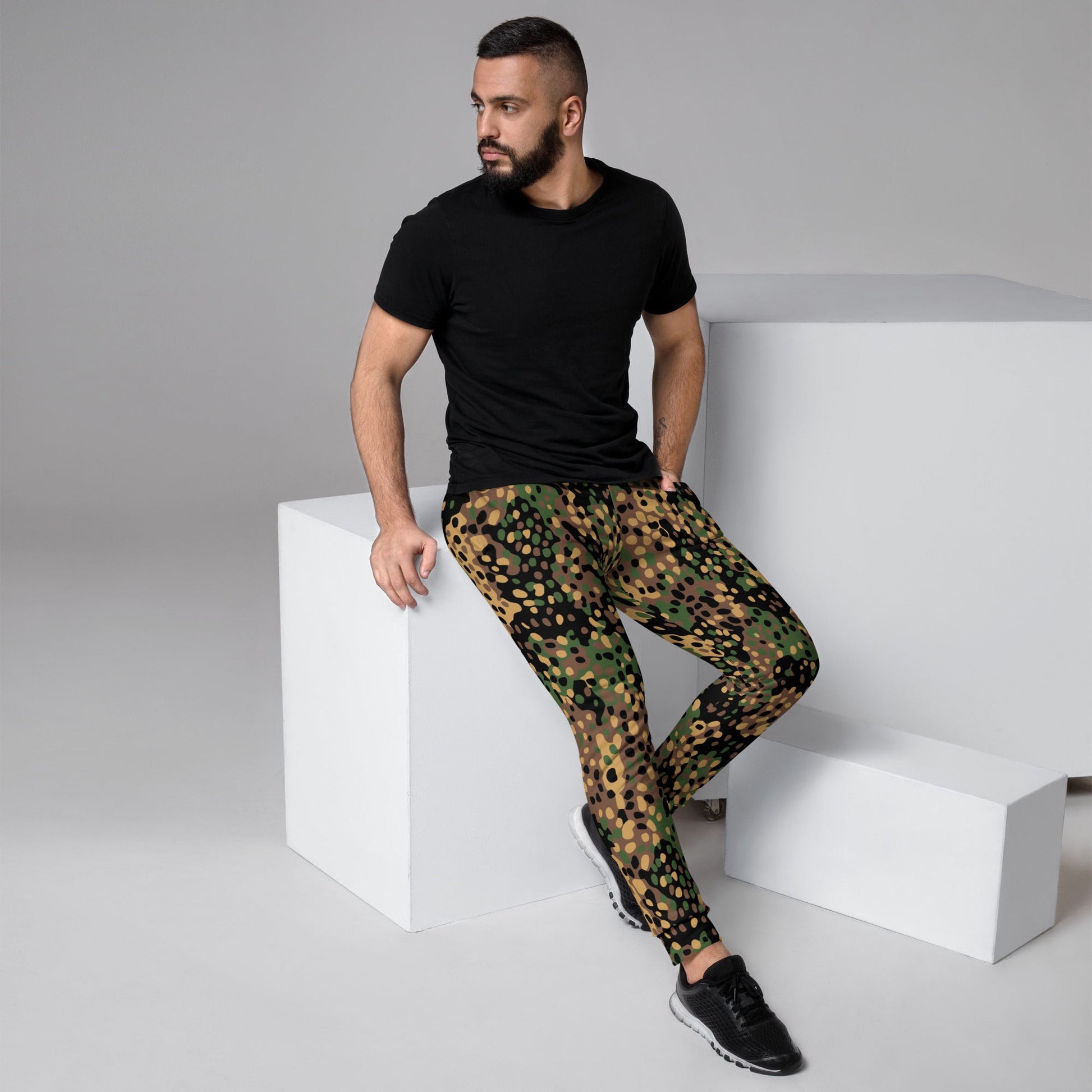 German Pea Dot Erbsenmuster CAMO Mens Joggers - XS