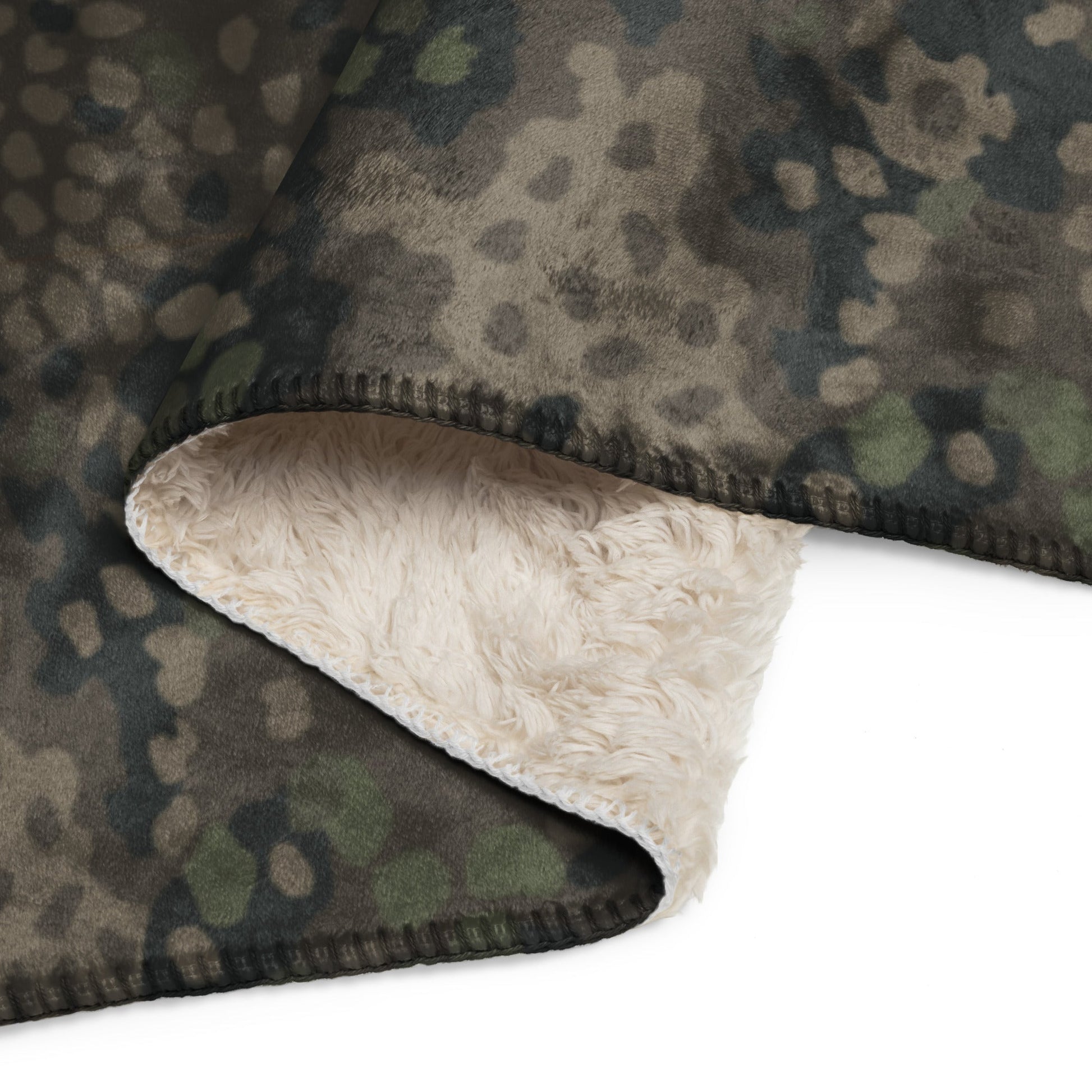 German Pea Dot Erbsenmuster Pattern 44 CAMO Sherpa blanket - Blanket