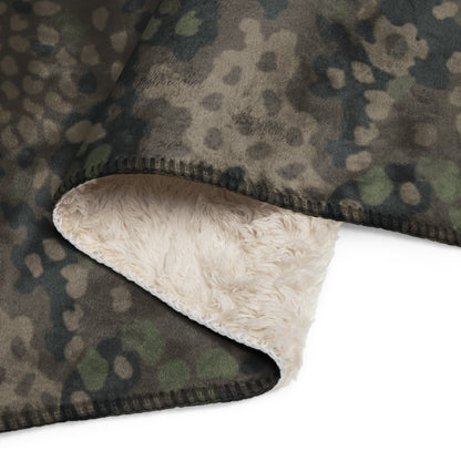 German Pea Dot Erbsenmuster Pattern 44 CAMO Sherpa blanket - Blanket