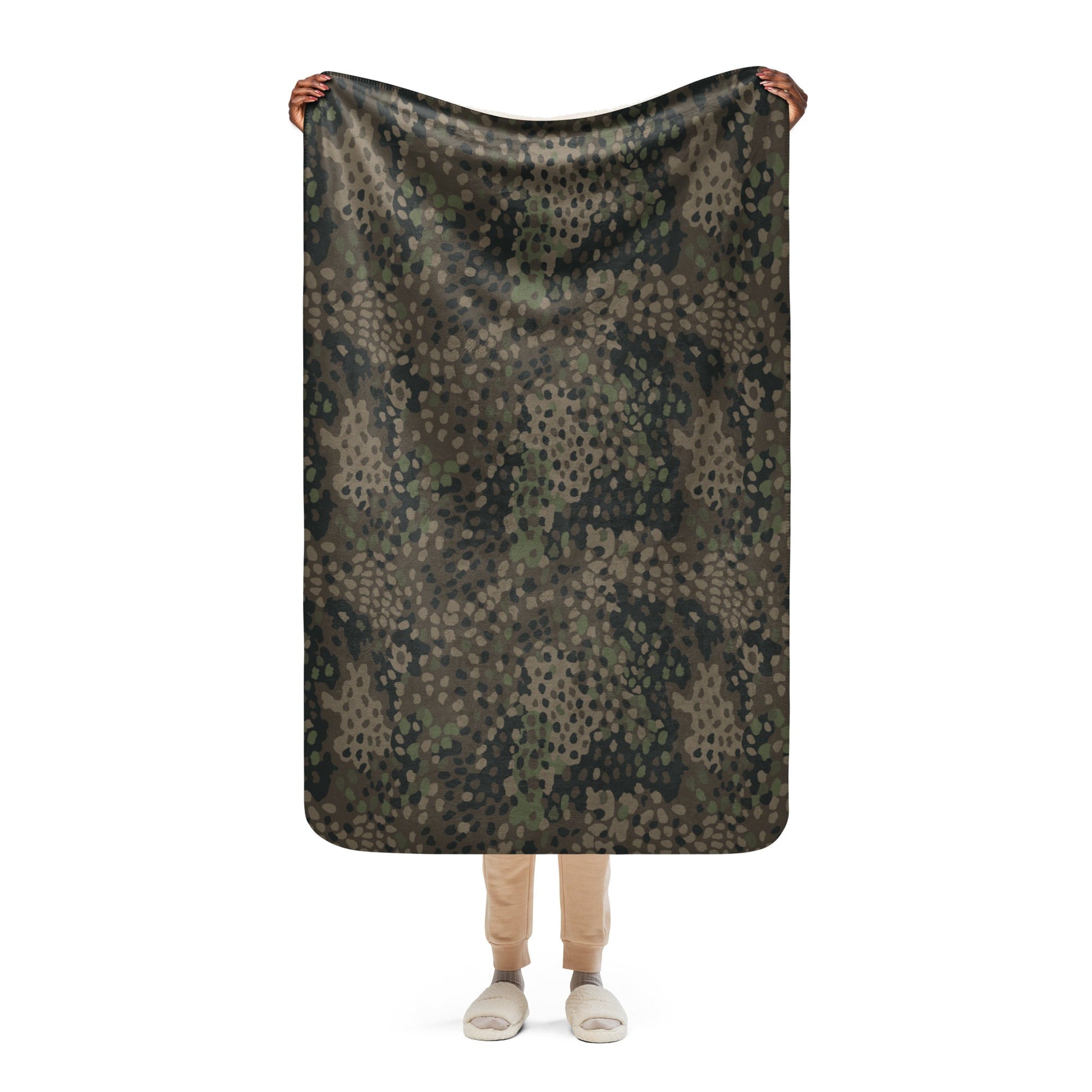 German Pea Dot Erbsenmuster Pattern 44 CAMO Sherpa blanket - 37″×57″ - Blanket
