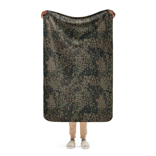 Pea Dot Erbsenmuster Pattern 44 CAMO Sherpa Blanket - 37″×57″
