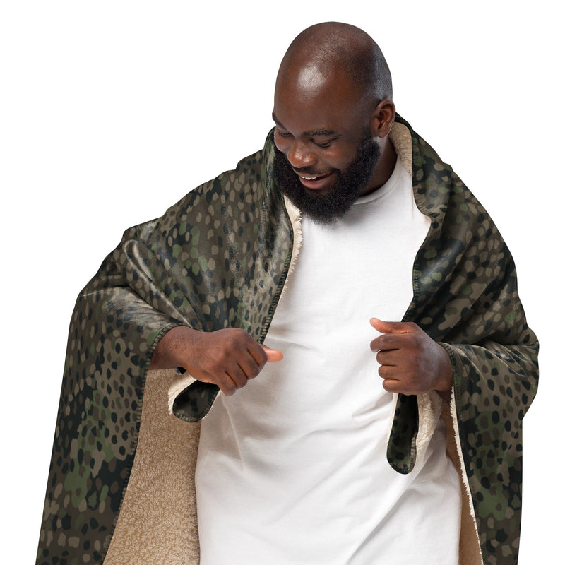 Pea Dot Erbsenmuster Pattern 44 CAMO Sherpa Blanket