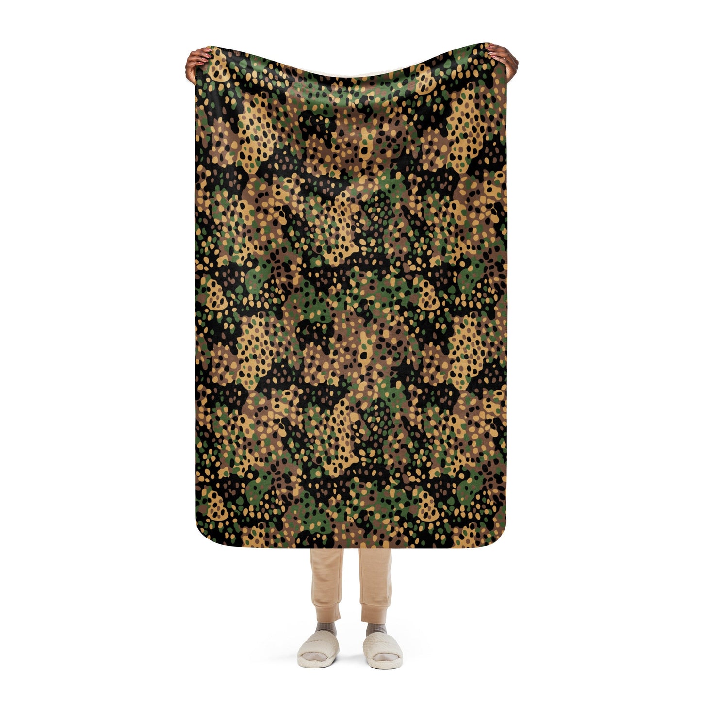 German Pea Dot Erbsenmuster CAMO Sherpa Blanket - 37″×57″