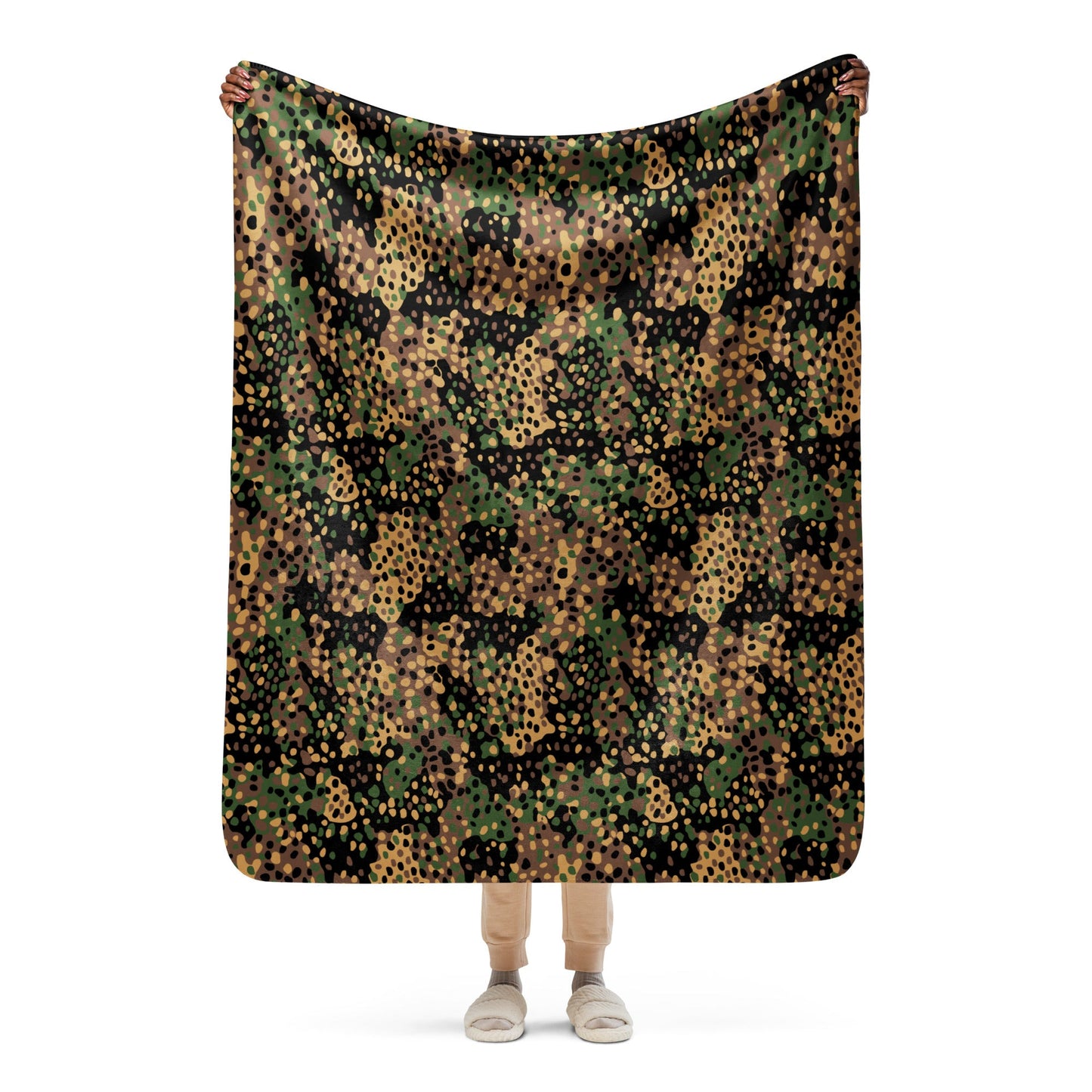German Pea Dot Erbsenmuster CAMO Sherpa Blanket - 50″×60″