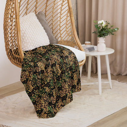 German Pea Dot Erbsenmuster CAMO Sherpa Blanket