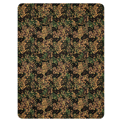 German Pea Dot Erbsenmuster CAMO Sherpa Blanket