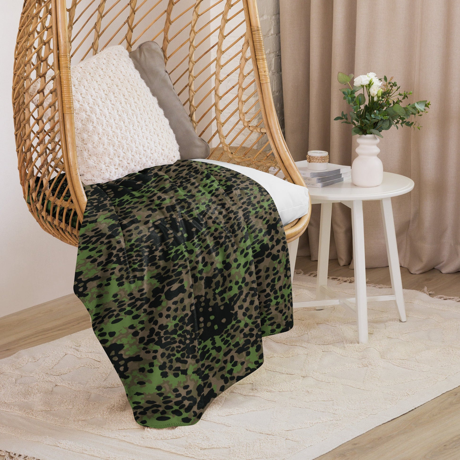 German Plane Tree Platanenmuster Spring CAMO Sherpa Blanket