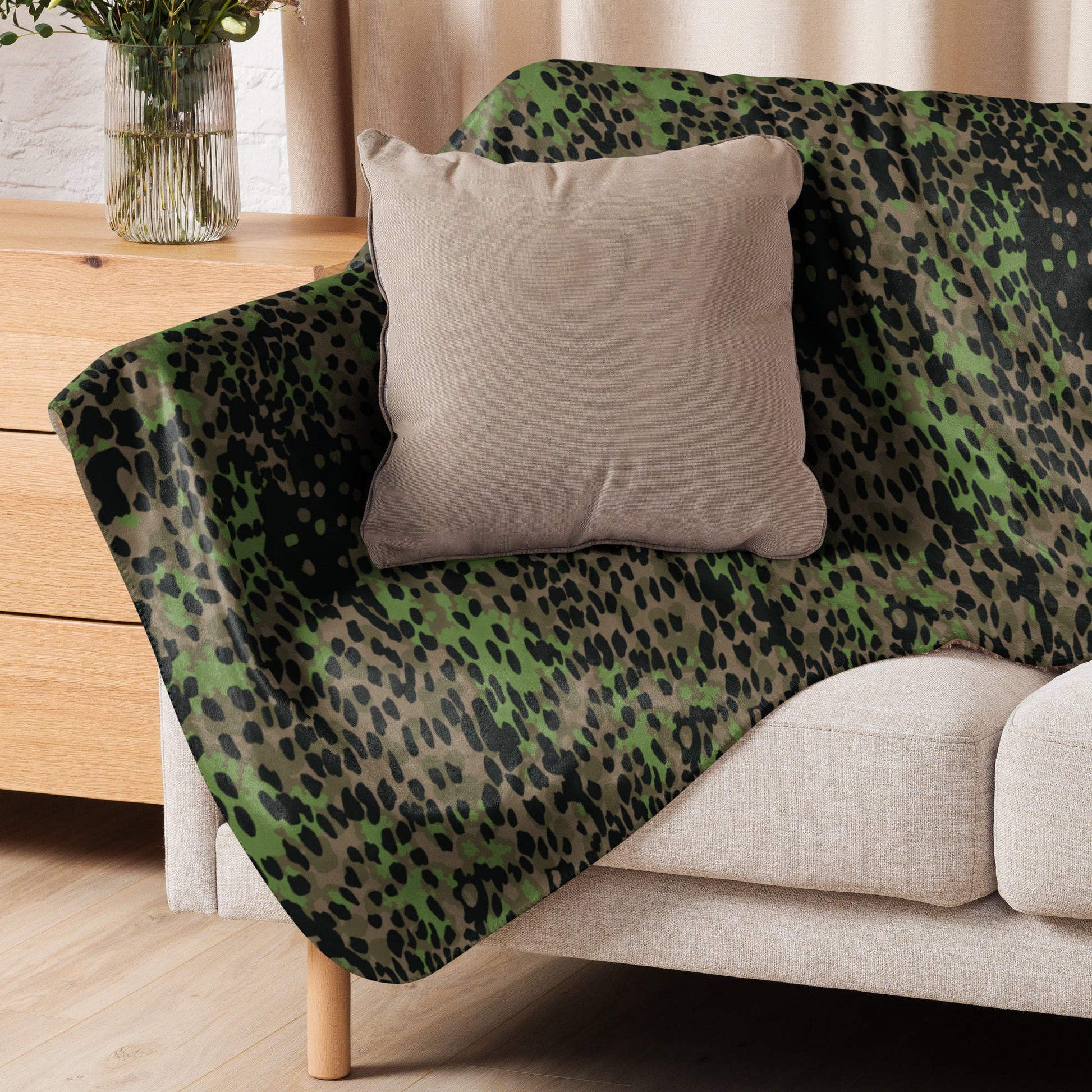 German Plane Tree Platanenmuster Spring CAMO Sherpa Blanket