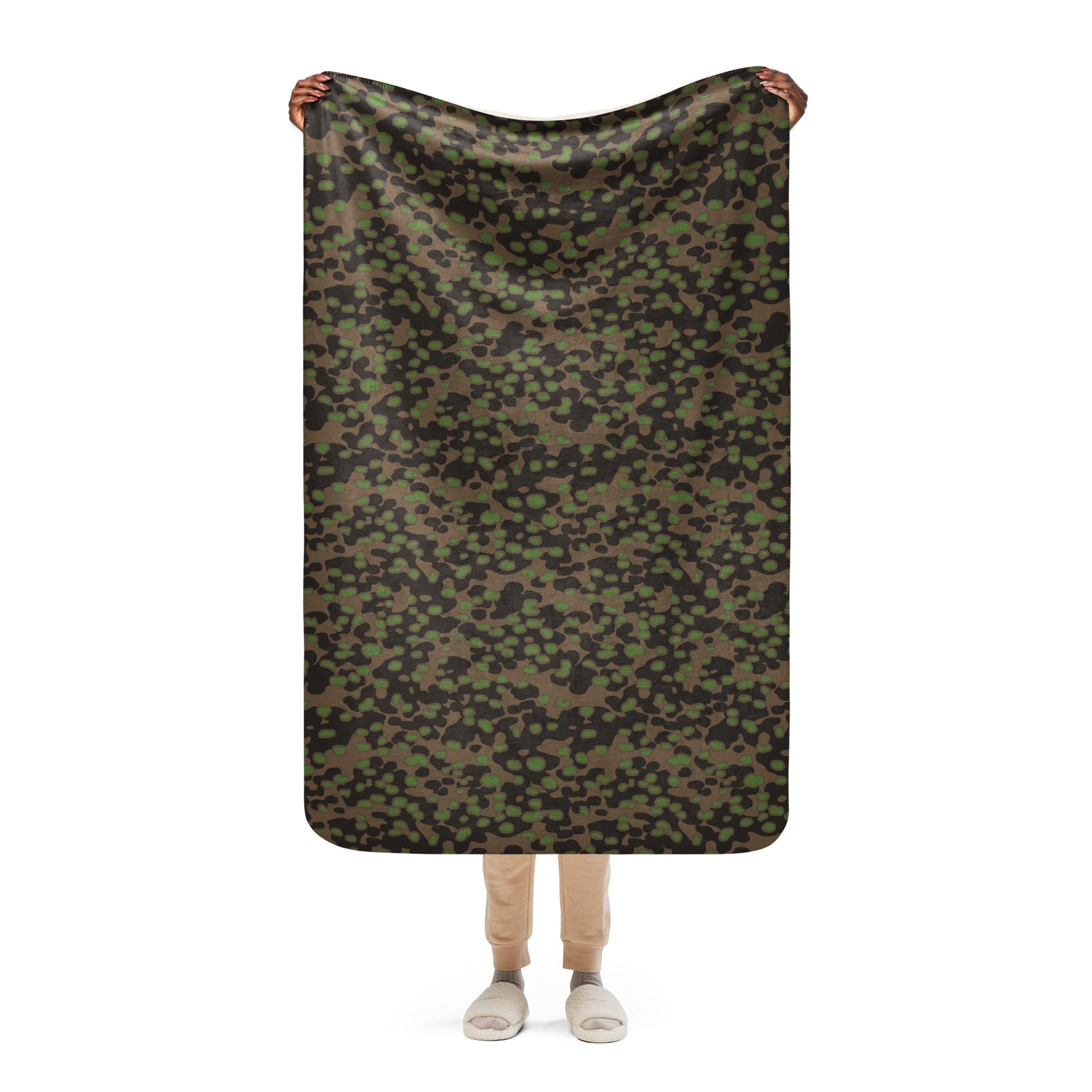 German Polyspot Spring CAMO Sherpa blanket - 37″×57″ - Blankets