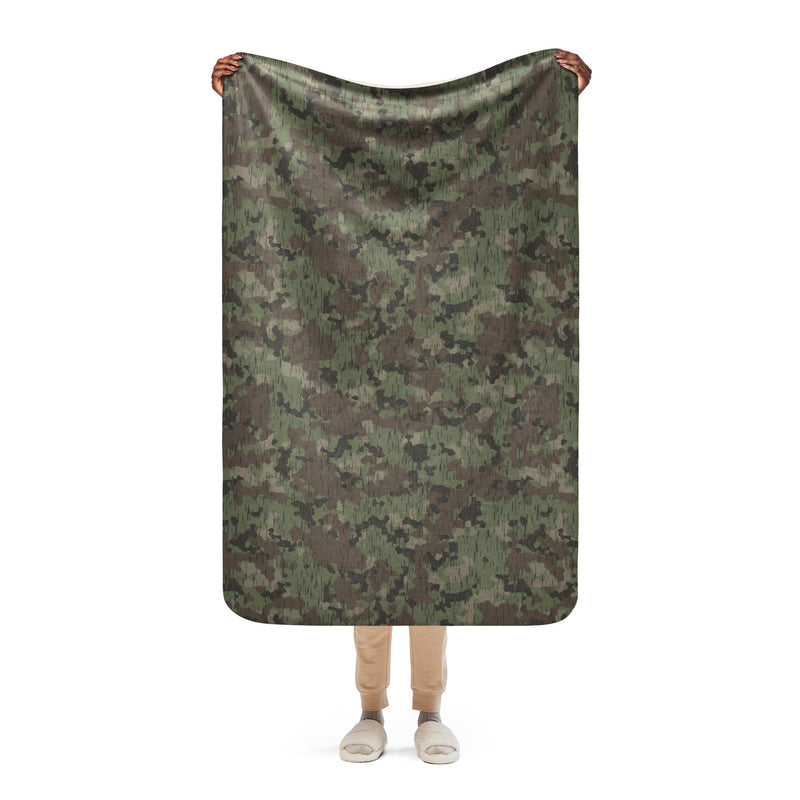 Splittermuster Fractal Rain CAMO Sherpa Blanket - 37″×57″