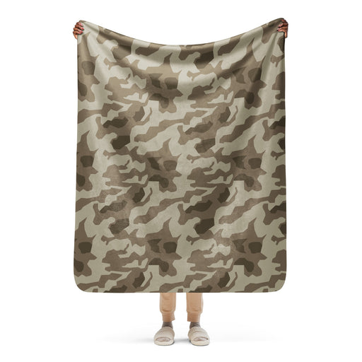 Splittermuster Wolfenstein Afrika Korps CAMO Sherpa Blanket - 50″×60″